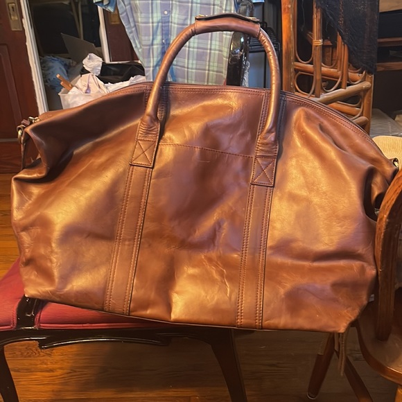 NWOT LARGE WEEKENDER SATCHEL RUGID SLIGHT DISTRESSED BROWN SMOOTH COWHIDE - Picture 4 of 9